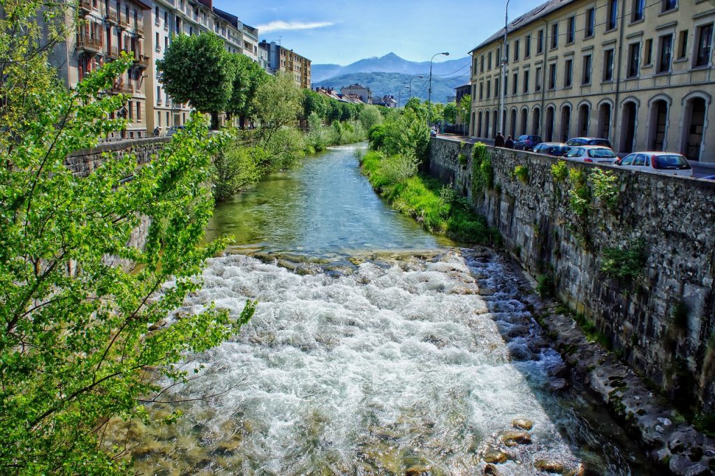 Cours d'eau à Chambéry